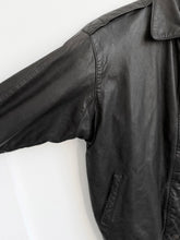 Load image into Gallery viewer, 90s Black Broken-In Bomber Jacket M