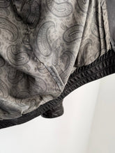 Load image into Gallery viewer, 90s Black Broken-In Bomber Jacket M