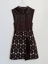 Load image into Gallery viewer, Alice &amp; Olivia Mod Flower Print Silk Dress S