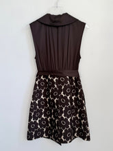 Load image into Gallery viewer, Alice &amp; Olivia Mod Flower Print Silk Dress S